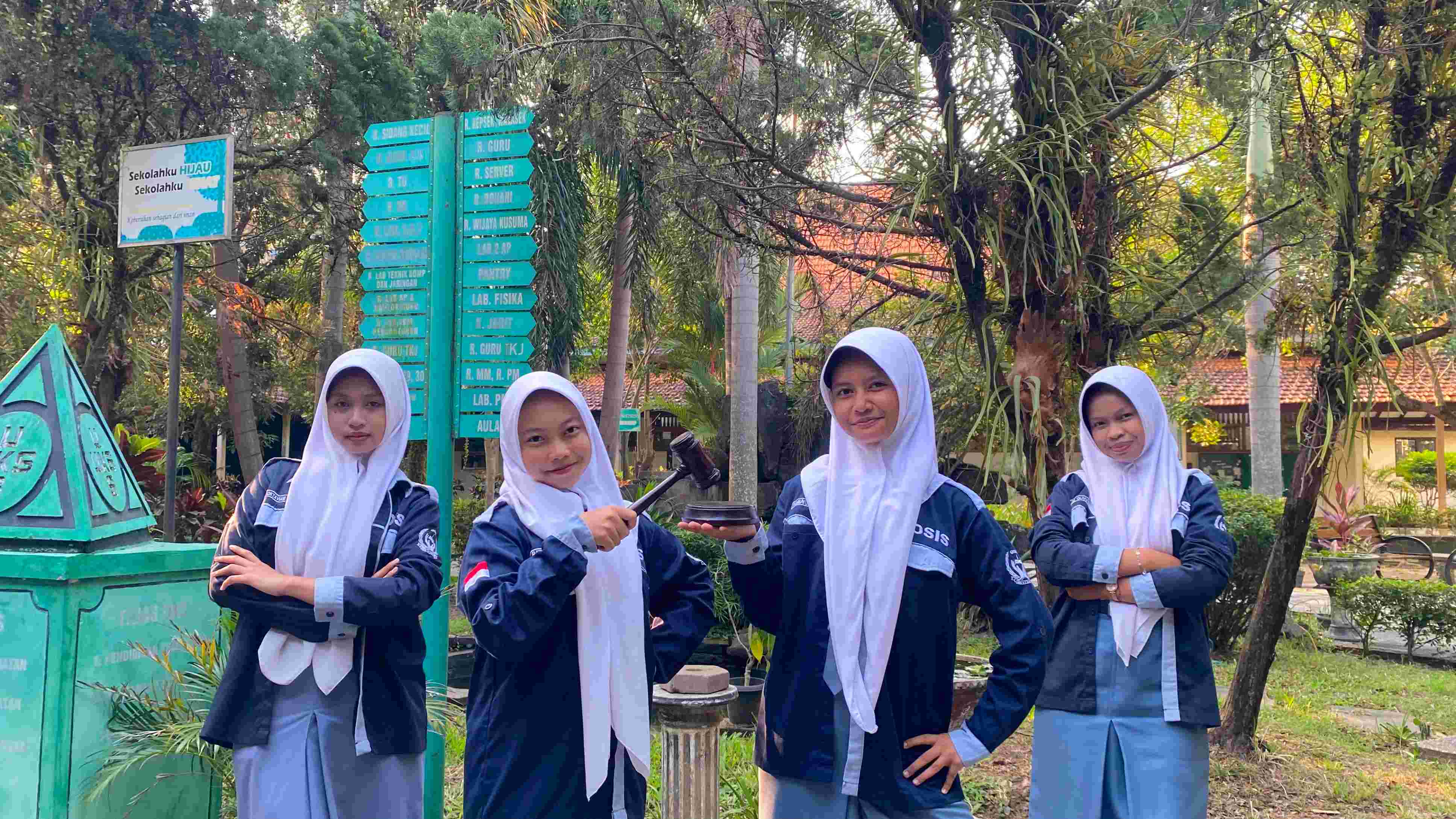 Tim Sekbid Organisasi Politik dan Kepemimpinan